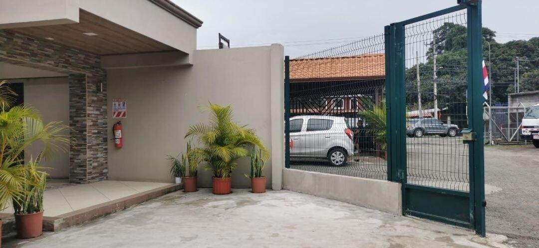 Apartamento H Gonzalez 14 Lägenhet Alajuela Exteriör bild